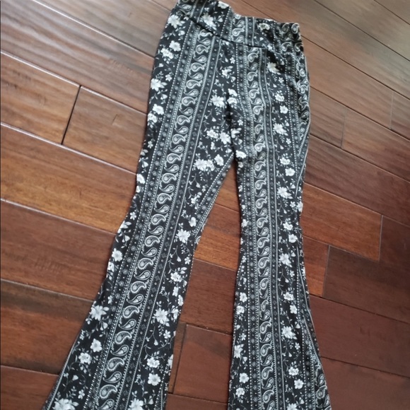 Soft pants - Picture 1 of 3